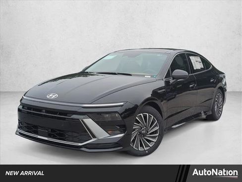 Used 2025 Hyundai Sonata Limited image 1