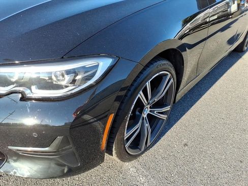 Used 2022 BMW 330i xDrive Sedan w/ Premium Package image 8