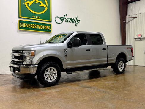 Used 2021 Ford F250 XL w/ STX Appearance Package image 3