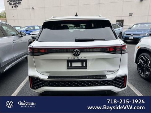 New 2026 Volkswagen Tiguan SEL R-Line AWD/4WD image 10