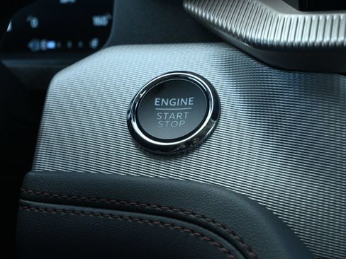 New 2026 Ford Explorer Active RWD image 12