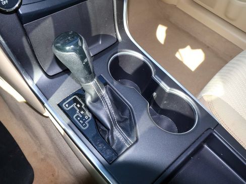 Used 2015 Toyota Camry LE FWD image 24