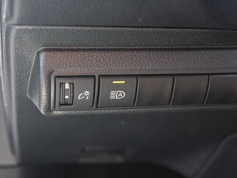 Used 2024 Toyota Corolla LE image 31