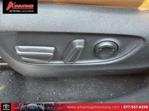 Used 2023 Toyota Highlander Platinum AWD/4WD image 23