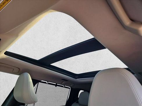 Used 2025 Mitsubishi Outlander SEL FWD image 16