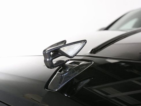 New 2026 Bentley Flying Spur Azure image 8