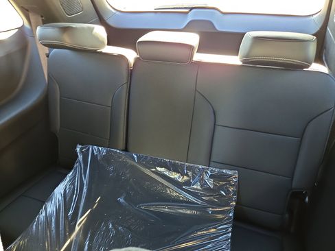 New 2026 Chevrolet Traverse LT image 14