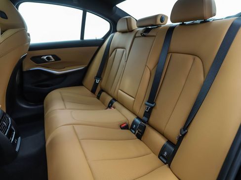 Used 2025 BMW 330i xDrive Sedan w/ Premium Package image 22