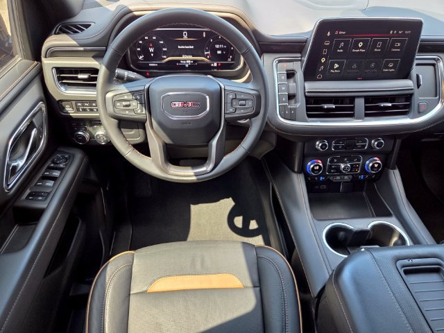 Used 2023 GMC Yukon AT4 w/ Technology Package AWD/4WD image 15