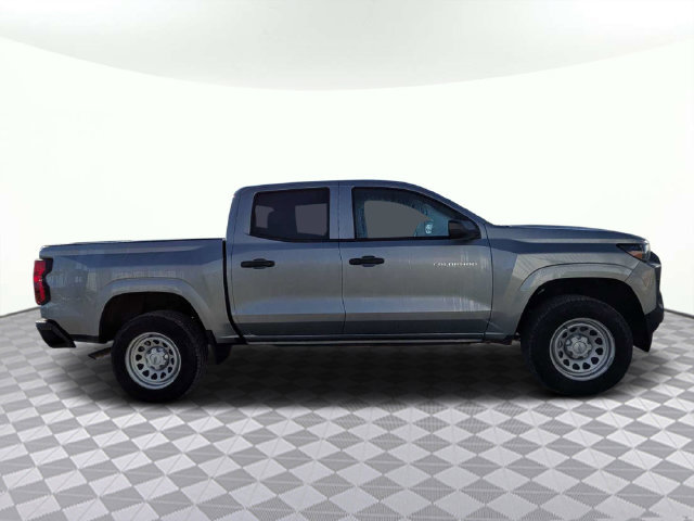 Used 2026 Chevrolet Colorado W/T RWD image 2