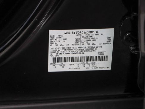 Used 2023 Ford Explorer XLT w/ Equipment Group 202A RWD image 34
