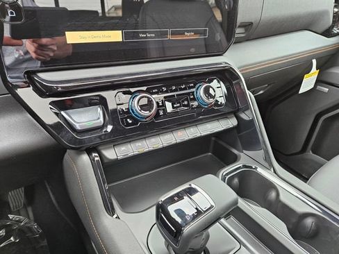 New 2026 GMC Sierra 1500 AT4 w/ AT4 Premium Package AWD/4WD image 28