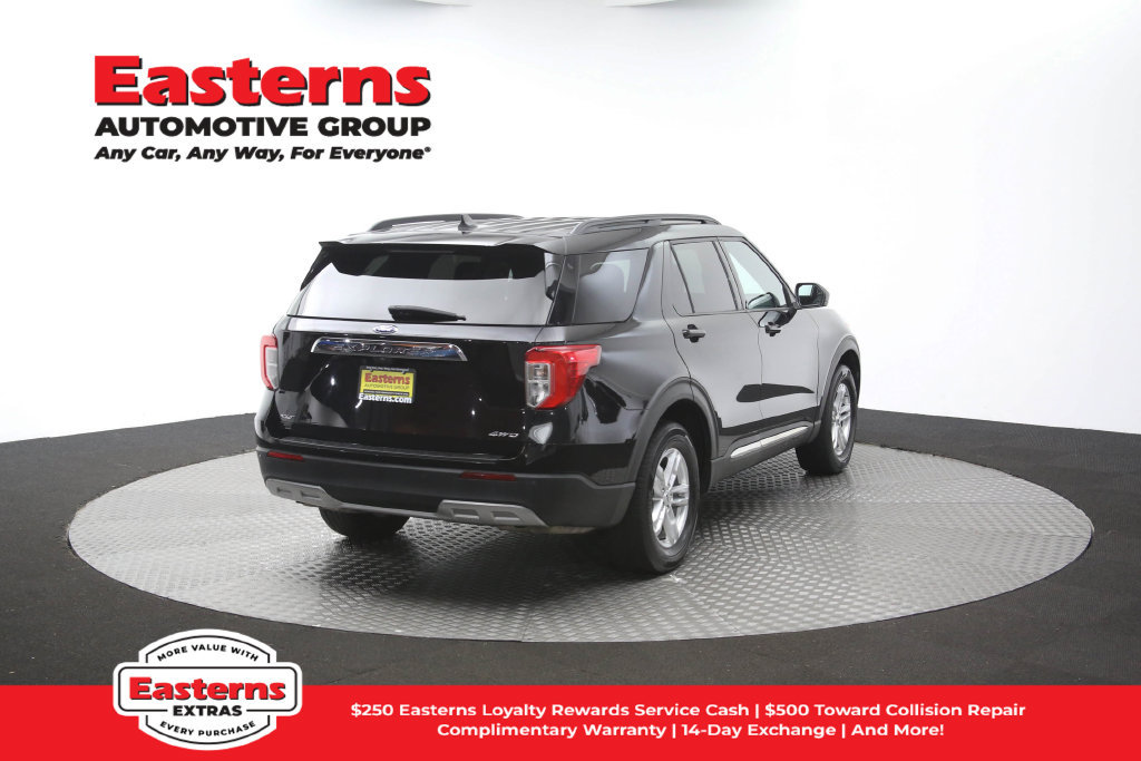Used 2023 Ford Explorer XLT w/ Equipment Group 202A AWD/4WD image 42