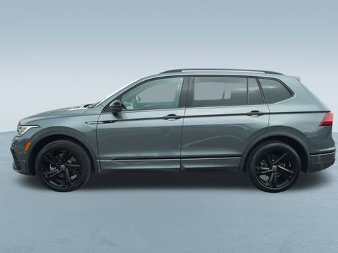 Used 2023 Volkswagen Tiguan SE R-Line image 4