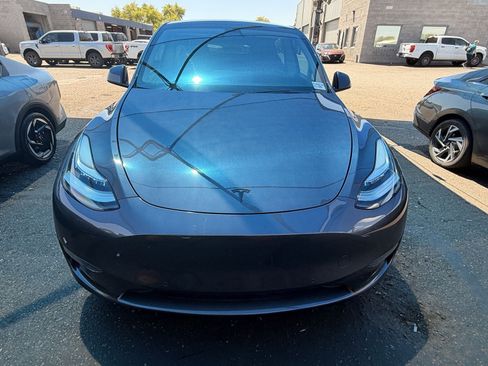 Used 2020 Tesla Model Y Performance AWD/4WD image 2