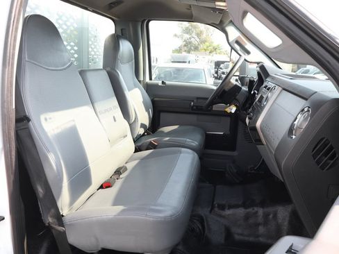 Used 2023 Ford F650 2WD Regular Cab Super Duty image 33