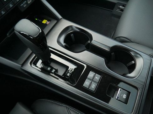 New 2026 Subaru Outback Touring image 10