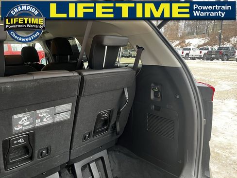 Used 2024 Kia Carnival SX image 9