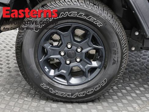 Used 2023 Jeep Wrangler Unlimited w/ 8.4" Radio Group AWD/4WD image 30