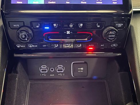 Used 2022 Jeep Grand Cherokee L Limited w/ Luxury Tech Group II AWD/4WD image 29