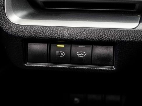 Used 2025 Toyota Prius LE image 27