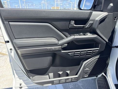 Used 2025 Toyota 4Runner TRD Off-Road Premium image 13