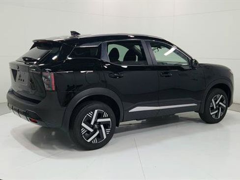 Certified 2026 Nissan Kicks SV FWD image 8