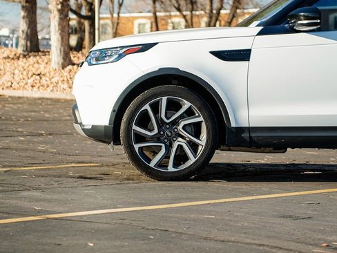 Used 2020 Land Rover Discovery HSE Luxury image 8