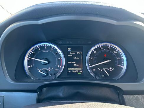 Used 2017 Toyota Highlander Limited image 19