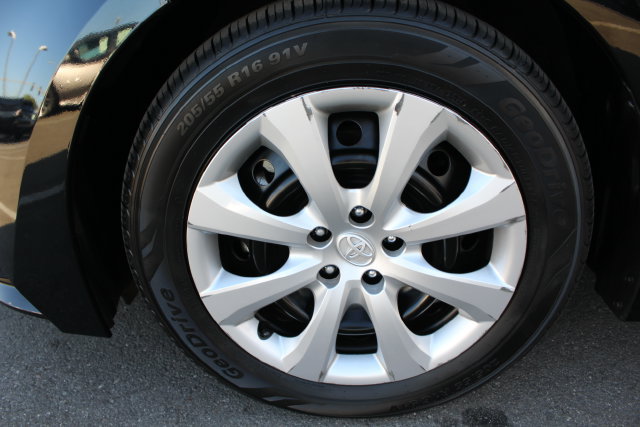 Certified 2024 Toyota Corolla LE FWD image 8