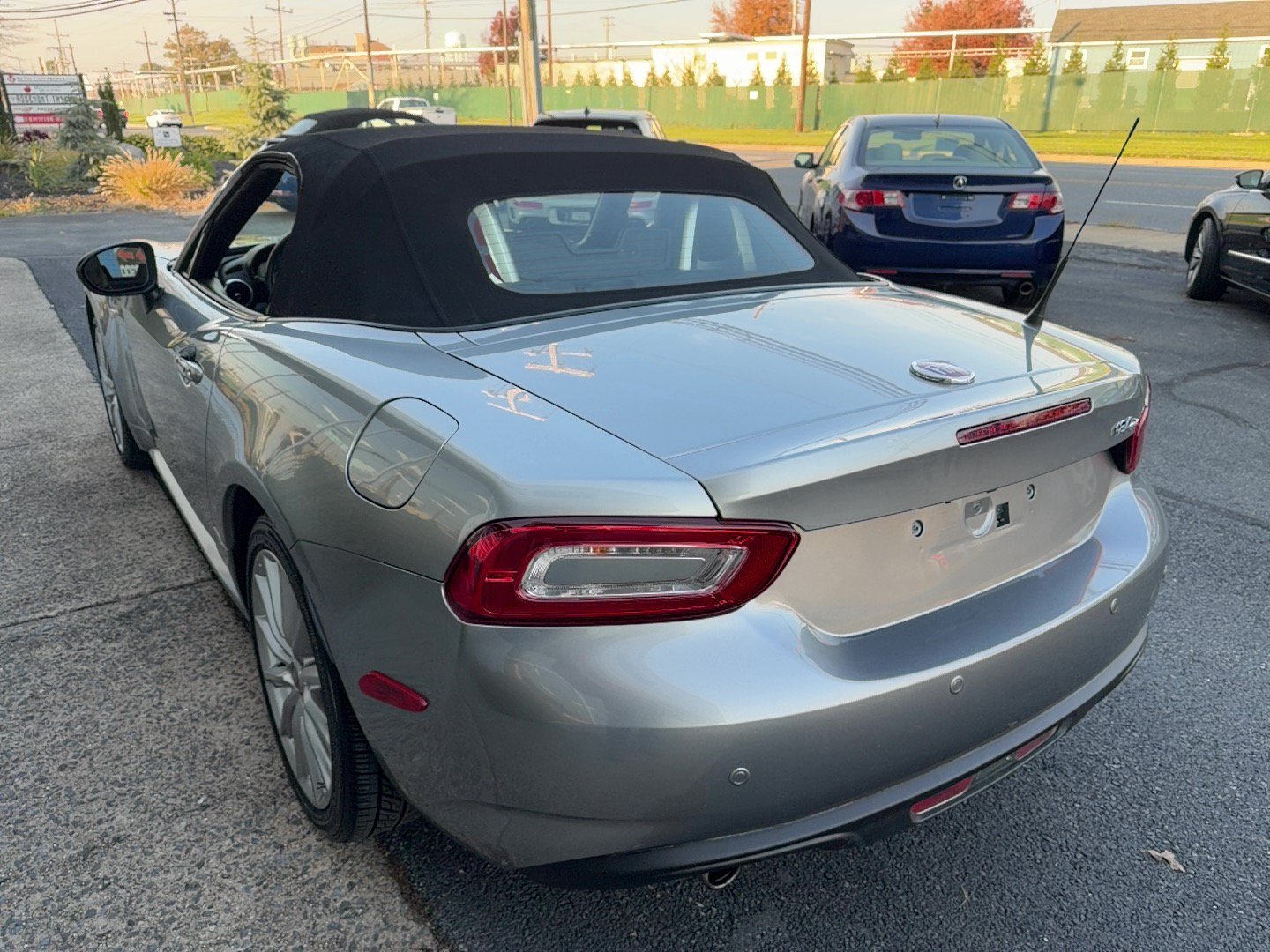 Used 2017 FIAT 124 Spider Lusso RWD image 32