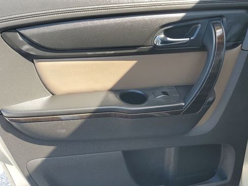 Used 2014 GMC Acadia SLT image 40