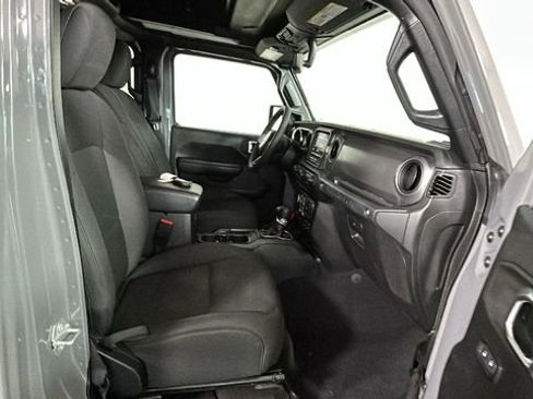 Used 2023 Jeep Wrangler Unlimited w/ Sun & Screen Package AWD/4WD image 30