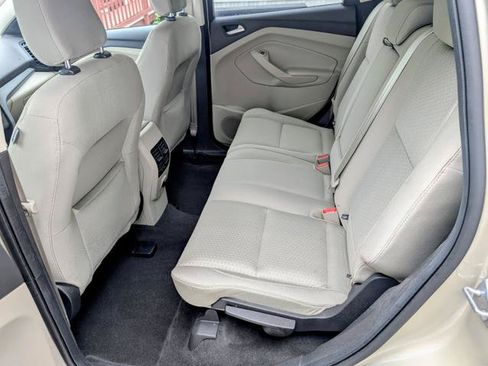 Used 2018 Ford Escape SE FWD image 10