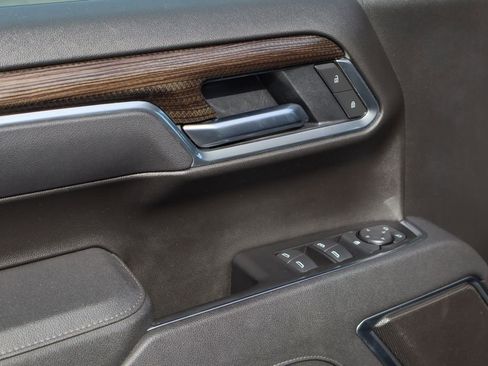 Certified 2025 Chevrolet Silverado 1500 LT image 18