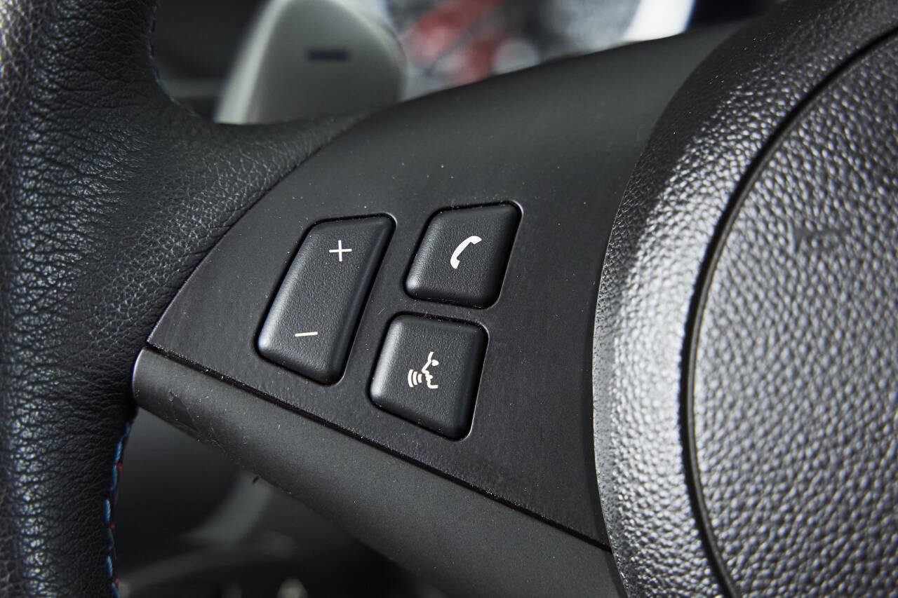 Used 2006 BMW M6 Coupe RWD image 51