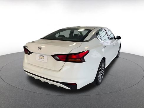 Used 2025 Nissan Altima 2.5 SV image 13