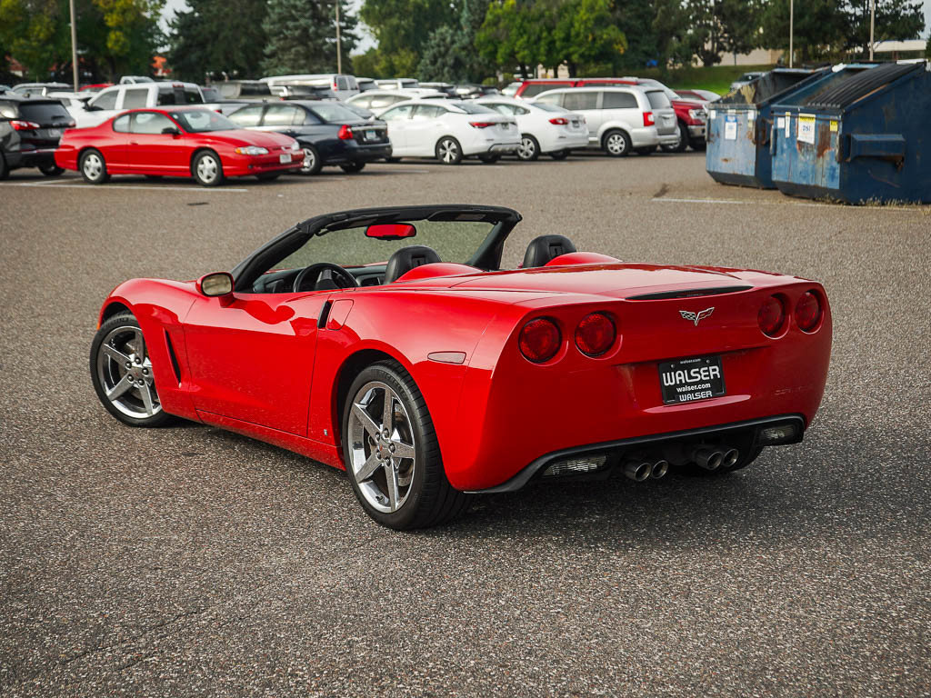 Used 2007 Chevrolet Corvette Convertible w/ Performance Package RWD image 31