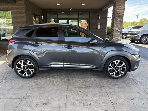 Used 2022 Hyundai Kona Limited FWD image 5