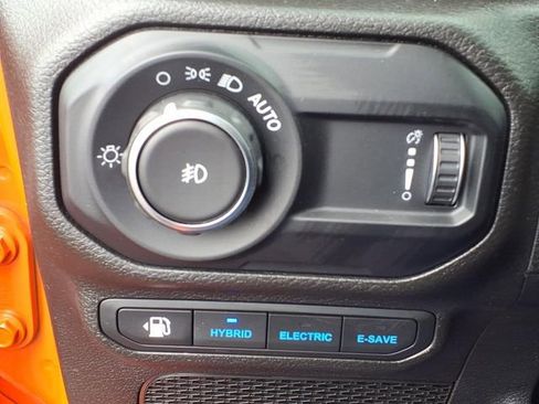 Used 2023 Jeep Wrangler Unlimited w/ Cold Weather Group AWD/4WD image 22