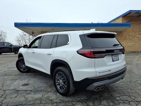 Used 2025 GMC Acadia Elevation image 10