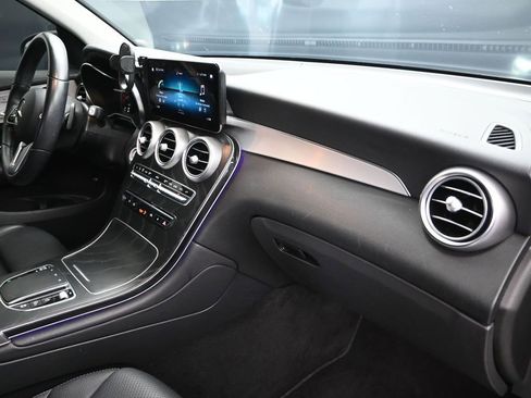 Used 2021 Mercedes-Benz GLC 300 image 23