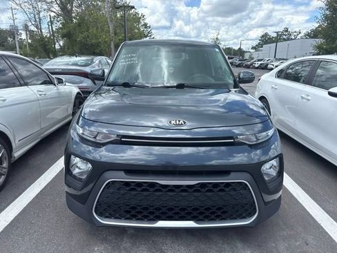 Used 2020 Kia Soul LX FWD image 2