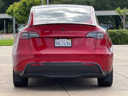 Used 2025 Tesla Model Y Long Range image 5