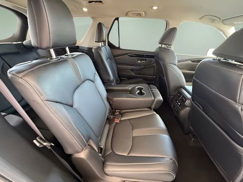 Used 2025 Honda Pilot EX-L image 29