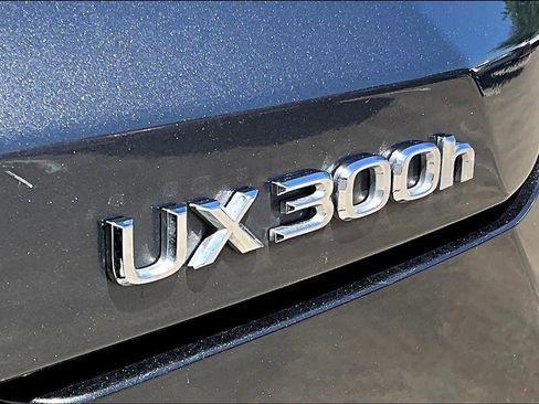 Used 2025 Lexus UX 300h FWD w/ Accessory Package (Z1) image 28