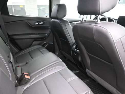 Used 2023 Chevrolet Blazer LT image 23