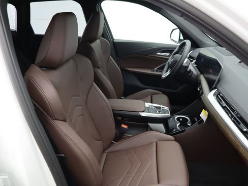 Used 2025 BMW X1 xDrive28i w/ Technology Package image 21