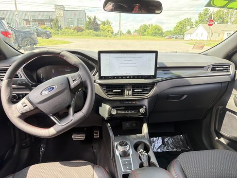 Used 2023 Ford Escape ST-Line w/ Tech Pack #1 AWD/4WD image 14