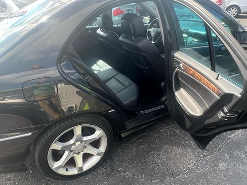Used 2007 Mercedes-Benz C 230 Sedan image 11